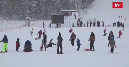 Tłumy na zamkniętych stokach w Zakopanem. Nawet 30 tys. zł kary