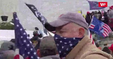 Zamieszki w USA. Zwolennicy Trumpa szturmują Kapitol