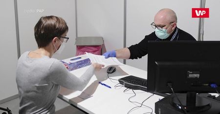 Koronawirus w Polsce. Musisz to wiedzieć przed szczepieniem. Garść przydatnych informacji