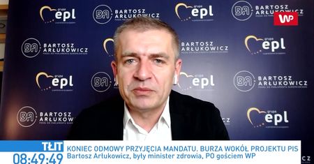 "To sytuacja skandaliczna". Bartosz Arłukowicz ostro o projekcie PiS ws. mandatów