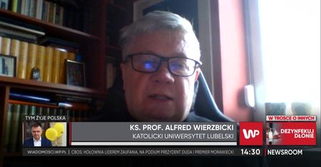 Kard. Stanisław Dziwisz może jeszcze wybrnąć z trudnej sytuacji? Duchowny mówi jak