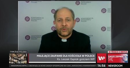 Apostazja. Ksiądz mówi wprost: moda, by być przeciwko Kościołowi