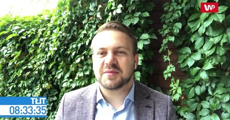 Kto otwiera szampana? Uszczypliwy komentarz wiceministra