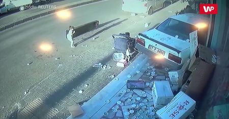 Stracił panowanie nad autem. Na jego drodze stały małe dzieci