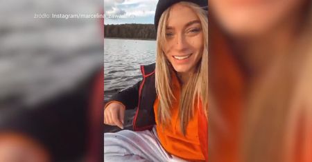 Marcelina Zawadzka rozmyśla na środku jeziora