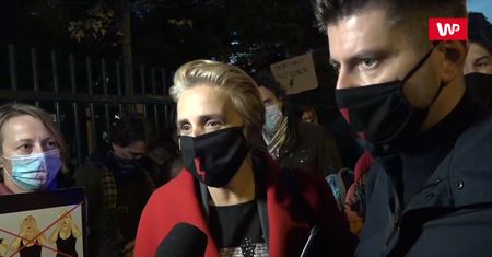 Strajk Kobiet. Gorąco pod Sejmem. "Kaczyński oskarżył tych ludzi o przelew krwi"