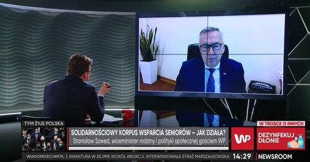 Wsparcie dla seniorów. "Jeśli zostaną w domu, dostaną pomoc"