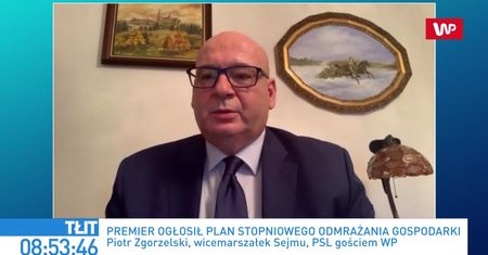 Koronawirus w Polsce. Wigilia tylko w 5 osób? Piotr Zgorzelski ironizuje