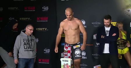 KSW 56. "Klatka po klatce" (on tour). Kto faworytem walki o pas? Narkun cięższy od przeciwnika o 0,5 kg!