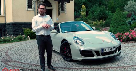 Jak rozkodować Porsche 911 Carrera 4 GTS?