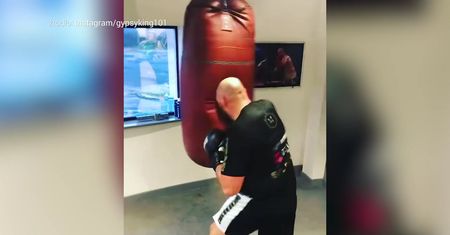 #dziejesiewsporcie: Tyson Fury trenował na worku i nagle... Powiało grozą!