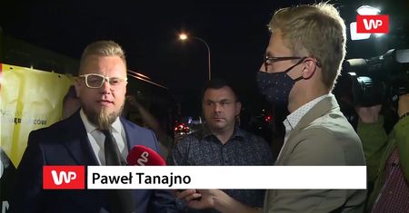 Debata prezydencka 2020. Paweł Tanajno "zdradza sekret". Mówi, co postawił na pulpicie Andrzeja Dudy