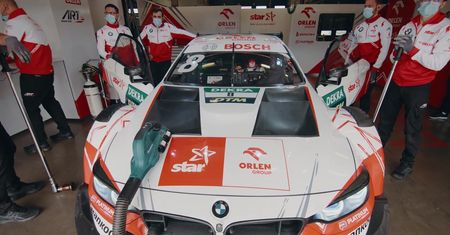 DTM. Robert Kubica na torze. Zobacz, jak prezentuje się jego BMW M4 DTM