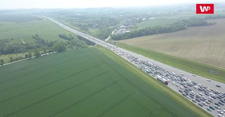 Boże Ciało. Polacy ruszyli tłumnie nad morze. Ogromne korki na drogach