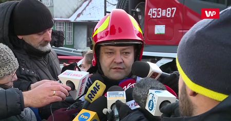 Szczyrk. Strażacy pracują bez przerwy. "Są tak zdeterminowani, że nie chcą podmian"