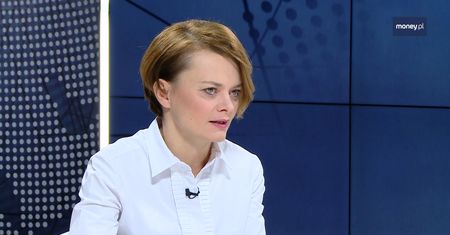 Emilewicz: Zakaz palenia paliwami stałymi, węglem jest potrzebny