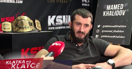 "Klatka po klatce" (on tour): Chalidow opowiedział o swojej depresji. "Musiałbym się odciąć od świata. Wyjechać do dżungli"