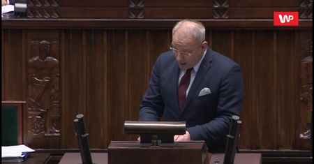 Burzliwe obrady Sejmu. Jacek Protasiewicz wypomina przeszłość kandydatowi PiS