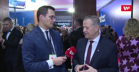 Skoki. Turniej Czterech Skoczni. Apoloniusz Tajner zaskoczony formą Dawida Kubackiego. "Bardziej liczyłem na Kamila Stocha"