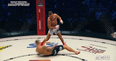 "Klatka po klatce": Kazieczko największym zwycięzcą KSW 52. Sędzia uratował życie jego rywala