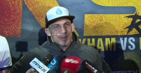 KSW 52. Janikowski zirytowany pytaniem o Oknińskiego. "Zamiast pytać o to, jak się czuję przed walką, pytacie o Mirka"