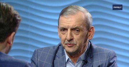 Ferie a dodatkowe zajęcia. Broniarz: problem leży w samorządach