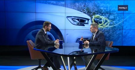 Jazda autem spalinowym tańsza od elektrycznego. "Realia rynku. To było do przewidzenia"