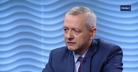 Rejestracja pojazdu przez e-urząd. Minister: musimy poczekać na przepisy
