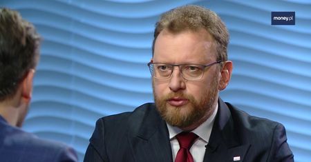 Podatek cukrowy. Szumowski: im więcej cukru, tym wyższa opłata. Aż do złotówki na litrze