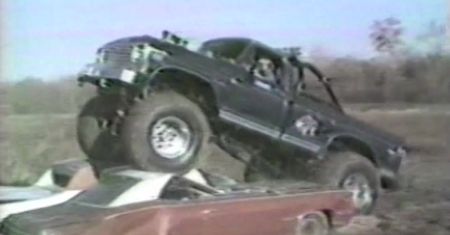 Hot Wheels Monster Trucks Live Crushing It! - odcinek 5