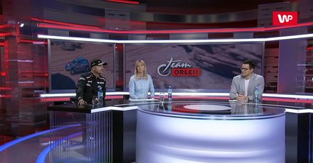 Wnętrze terenówki jak statek kosmiczny. Trudno się w nim odnaleźć