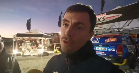 Jakub Przygoński autostradą po pustyni. "Były momenty, że w żadnym momencie nie odpuszczaliśmy gazu"
