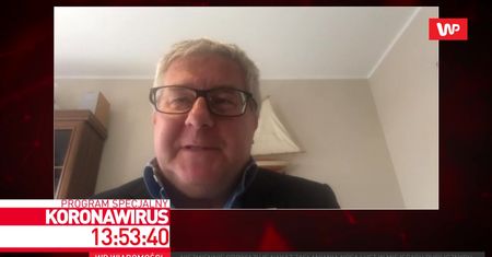Koronawirus w Polsce. Ryszard Czarnecki przyłapany bez maseczki. "Przepraszam"