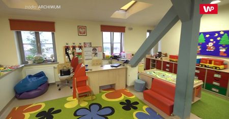 Koronawirus w Polsce. Wracają przedszkola i żłobki. Niedługo otwarcie szkół. Lekarz przestrzega