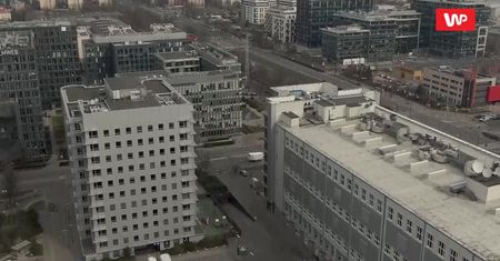 Cięcia pensji. "To rodzaj dżentelmeńskiej umowy na trudny czas"
