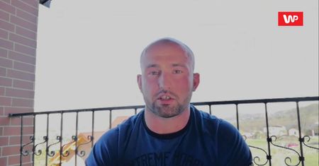 Koronawirus. Miał walczyć w MMA. Podczas pandemii gasi pożary