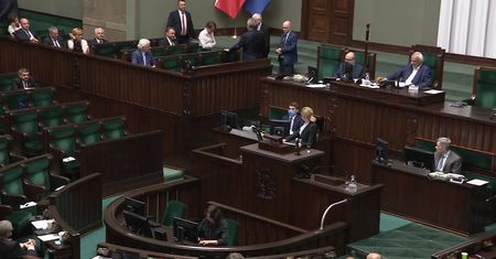 Awantura w Sejmie. "Nie jestem hołotą!". Słowa Jarosława Kaczyńskiego i reakcja opozycji