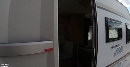 Przyczepa za 300.000 zł - za co tyle kasy? Tabbert kontra 4x tańszy Weinsberg