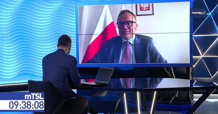 "Radosny SMS". Jacek Sasin nie jest zakażony koronawirusem