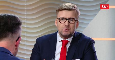 Andrzej Duda zostawia konkurentów w tyle. "Środkowy palec nie był jego"