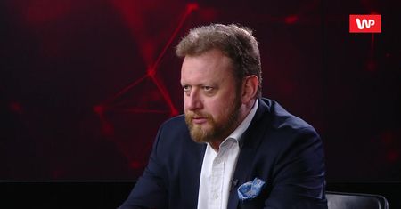 Łukasz Szumowski ciągle w pracy. Sam nie robi sobie testów na obecność koronawirusa