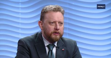 Walka z koronawirusem w Polsce. Minister zdrowia: kupujemy wszystko, co jest na rynku