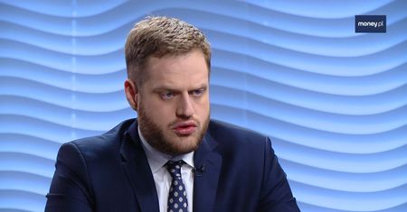Koronawirus. Wiceminister ma radę dla Polaków wracających z Włoch