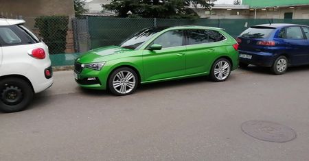 Skoda Scala: system automatycznego parkowania