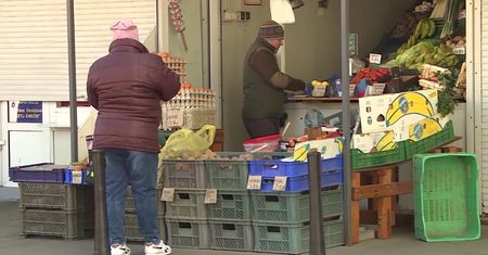 Restrykcje w sklepach. Sprawdziliśmy, co dzieje się na targach