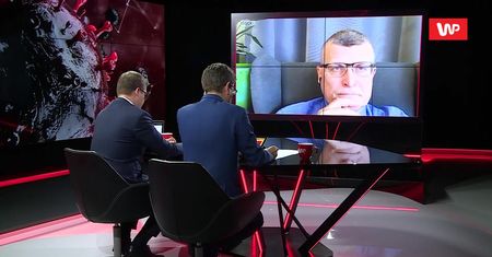 Koronawirus w Polsce. Epidemiolog podaje porażające przykłady. "Lekarze operują z szalikami na twarzy"