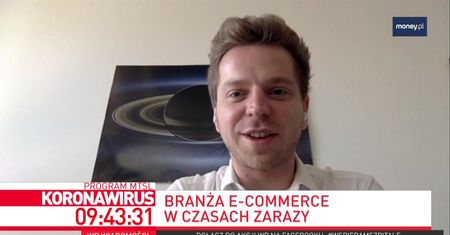 Koronawirus wpłynął na zakupy modowe. Zamiast sukienek, ludzie zamawiają dresy