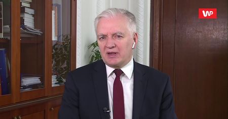 Zapłacić podatek czy pensję? Gowin zaskoczył