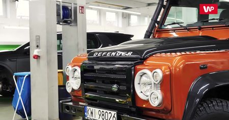Drugie życie kultowej terenówki. Defendery z Wieliczki jeżdżą po rubieżach całego świata