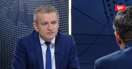 "To rzecz skandaliczna!". Bartosz Arłukowicz oburzony pomysłem PiS ws. 13. emerytury